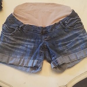 Maternity shorts